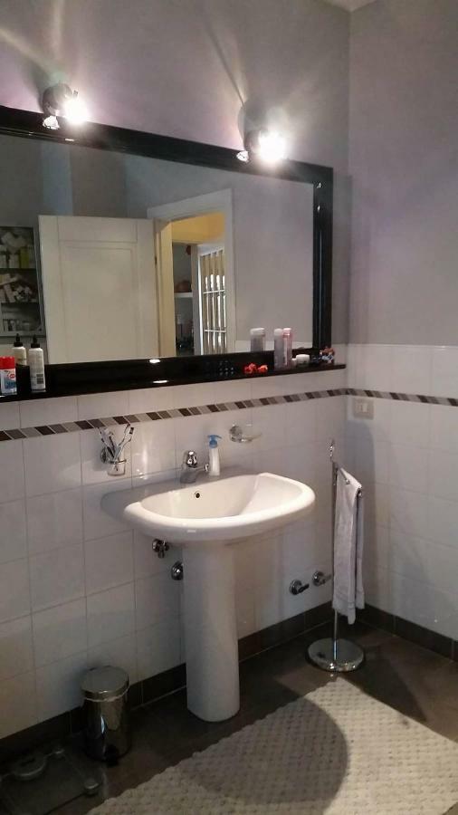 A Casa Di Clo Bed & Breakfast Песаро Екстериор снимка