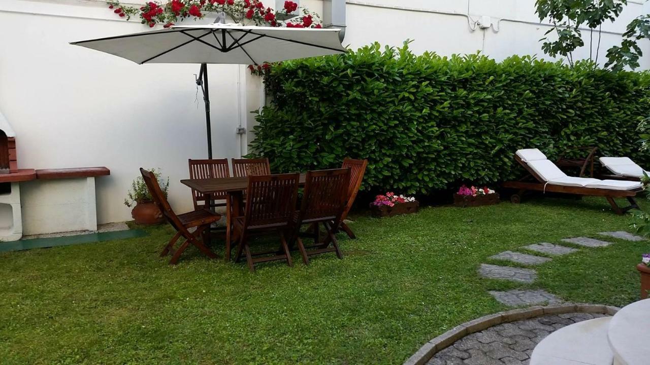 A Casa Di Clo Bed & Breakfast Песаро Екстериор снимка